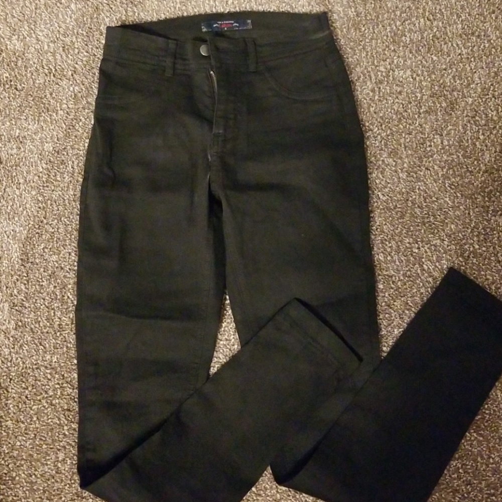 Black skinny jeans